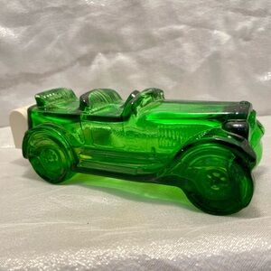 Vintage Avon Maxwell 1923 car Tribute aftershave decanter.